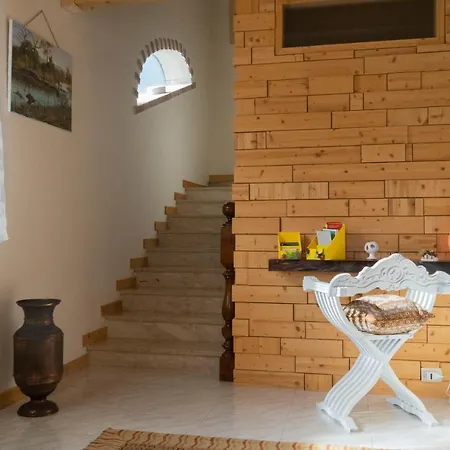 Lina Bed & Breakfast 3*