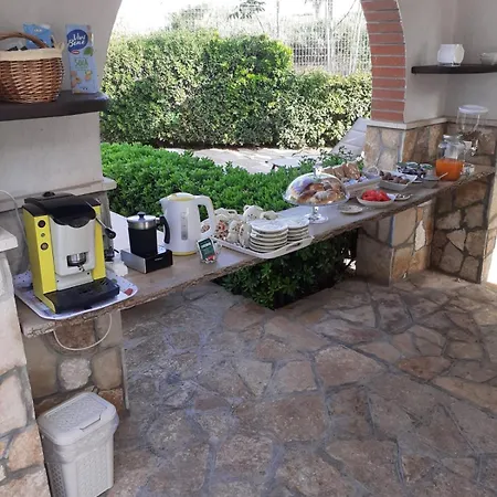 ベッド・アンド・ブレックファスト Lina 4*