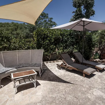 ベッド・アンド・ブレックファスト Lina