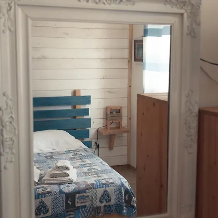 Bed and breakfast Lina 4*