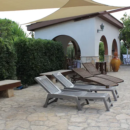 Bed & Breakfast Lina 4*
